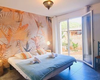 Appt Bruscaghju 6 pers 10 min rivière à pieds xx 15 min plage en voiture - Zonza - Chambre