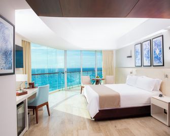 Altitude By Krystal Grand Punta Cancun - Cancún
