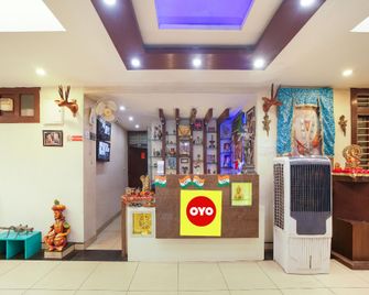Hotel O New Om Palace - Bhopal - Front desk