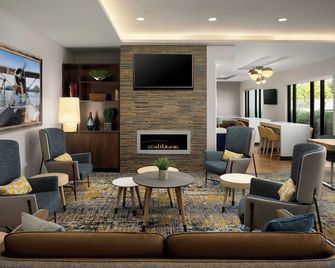 TownePlace Suites by Marriott Anchorage Midtown - Anchorage - Lounge