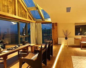 Miss or Dismiss - Chongqing - Comedor