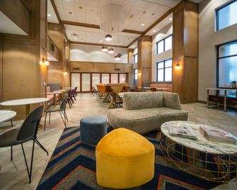 Hampton Inn & Suites by Hilton New Iberia Avery Island - New Iberia - Lounge