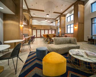 Hampton Inn & Suites by Hilton New Iberia Avery Island - New Iberia - Area lounge