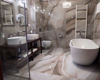 Best Western Silva Hotel - Sibiu - Bathroom