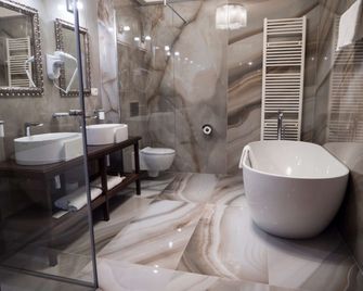 Best Western Silva Hotel - סיביו - חדר רחצה