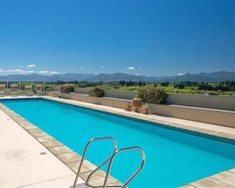 Mountain View Villa - Blenheim - Pool