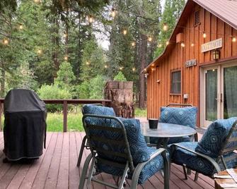 The Cottage - Fall Family Escape! - Susanville - Binnenhof