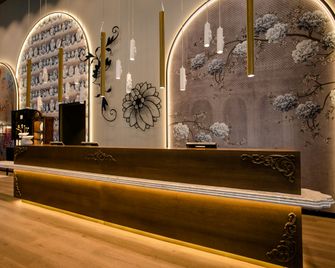 Motel One Dresden am Zwinger - דרזדן - דלפק קבלה