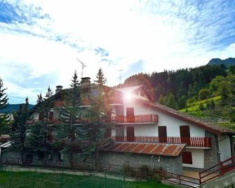 Hotel Chalet du Soleil - Torgnon - Außenansicht