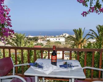 Maria Apartments - Lakki - Balcón