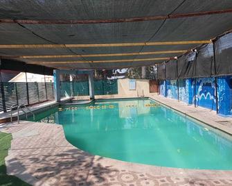 Yogi golden resort - Maisur - Havuz