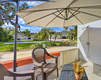 'The Shell House' in Titusville: Pool, Golf Access - Titusville - Patio