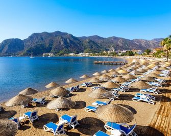 Navy Hotel - Içmeler - Plage