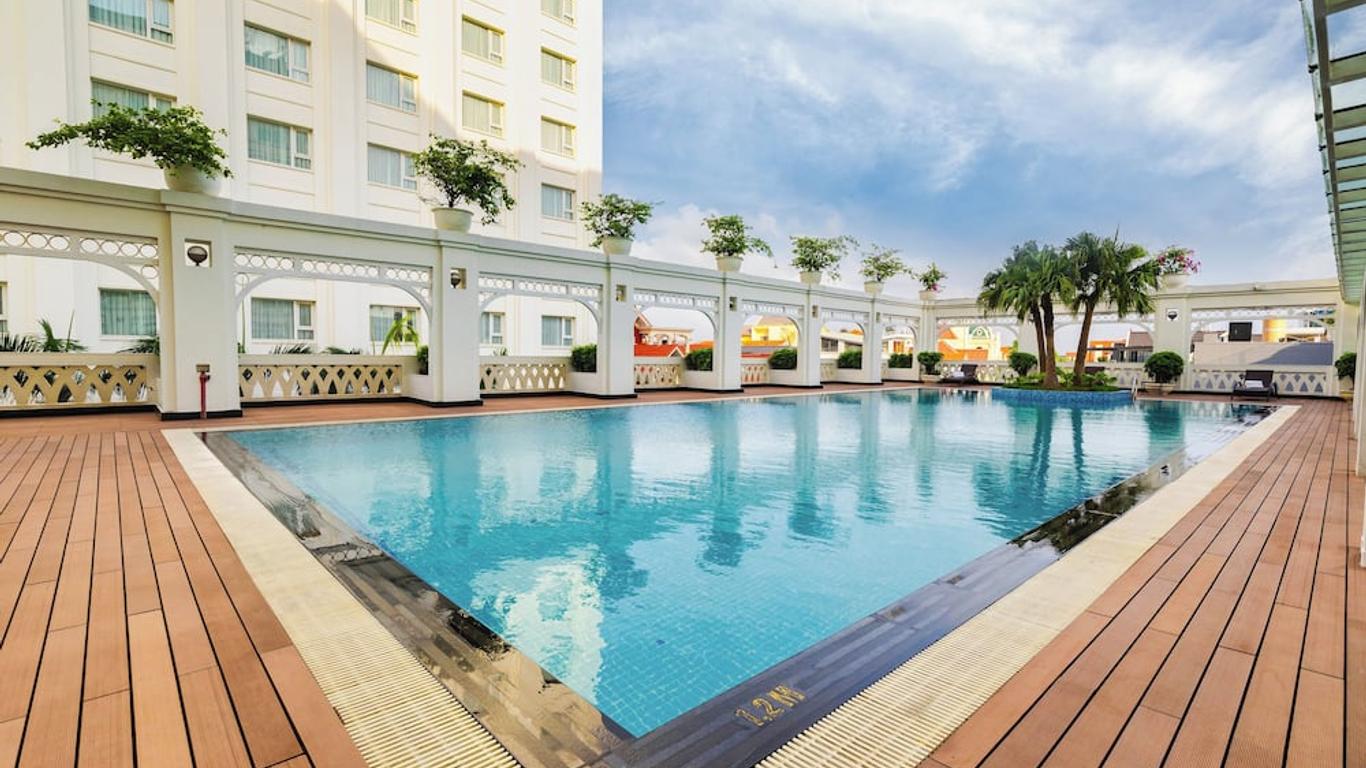 Pearl River Hotel