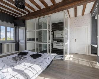 Maison accueillante à Mouterre-Silly avec jardin et cheminée - Loudun - Chambre