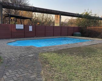 Apartment in Newcastle Kzn - Newcastle - Piscina