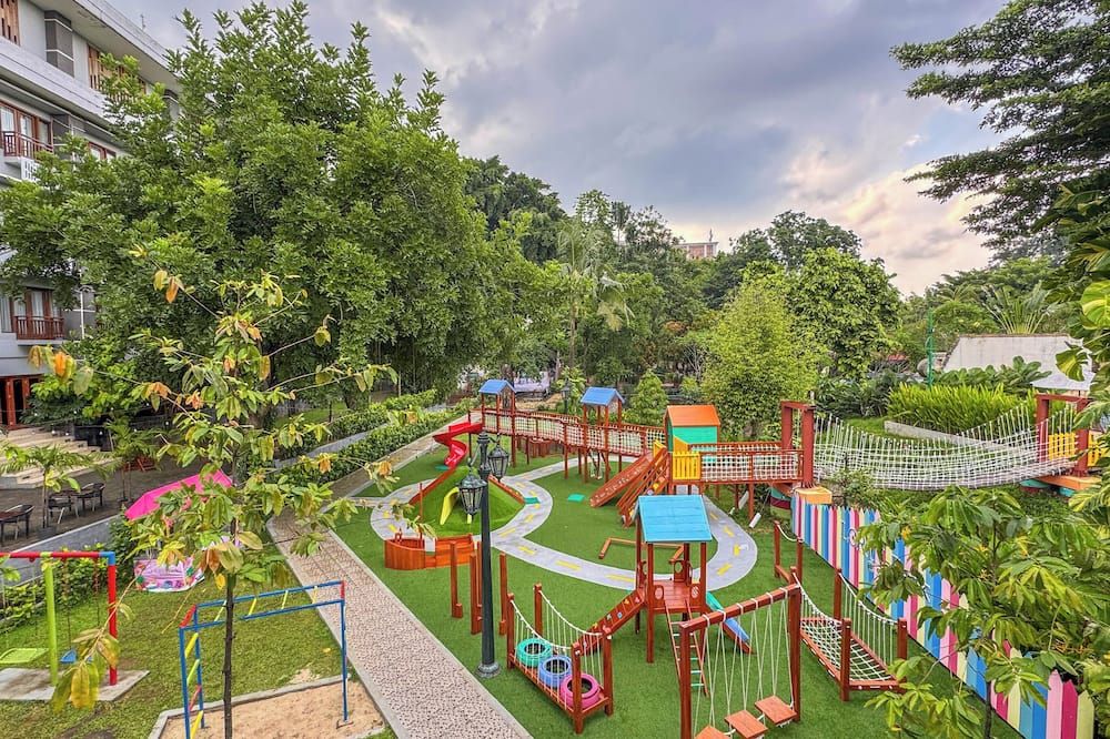 Lorin Syariah Solo Hotel - סורקטה