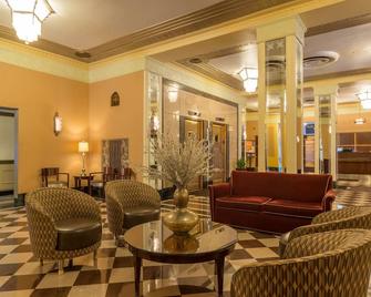 Ambassador Hotel Milwaukee, Trademark Collection by Wyndham - מילווקי - לובי