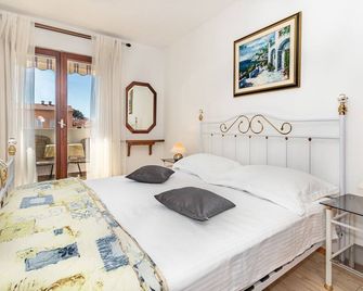 Apartments Alida / Two bedrooms A3 with balcony - Poreč - Habitación
