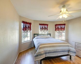 Hike, Boat, Golf and Unwind Lake Havasu City Home! - Lake Havasu City - Bedroom