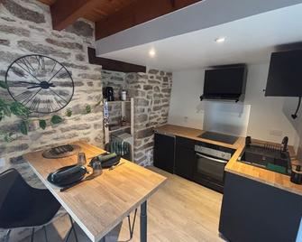 Charmant appartement au Faouët - Le Faouët - Kitchen