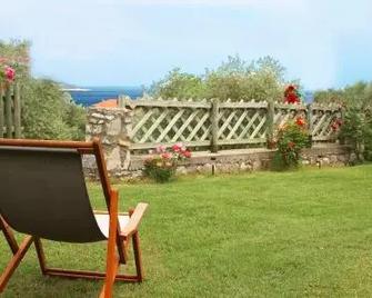 Sarimpalas - Kinira - Patio