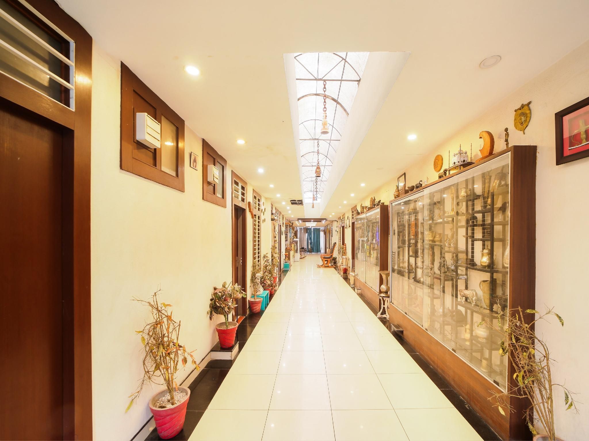 Hotel O New Om Palace - בהופאל - מסדרון