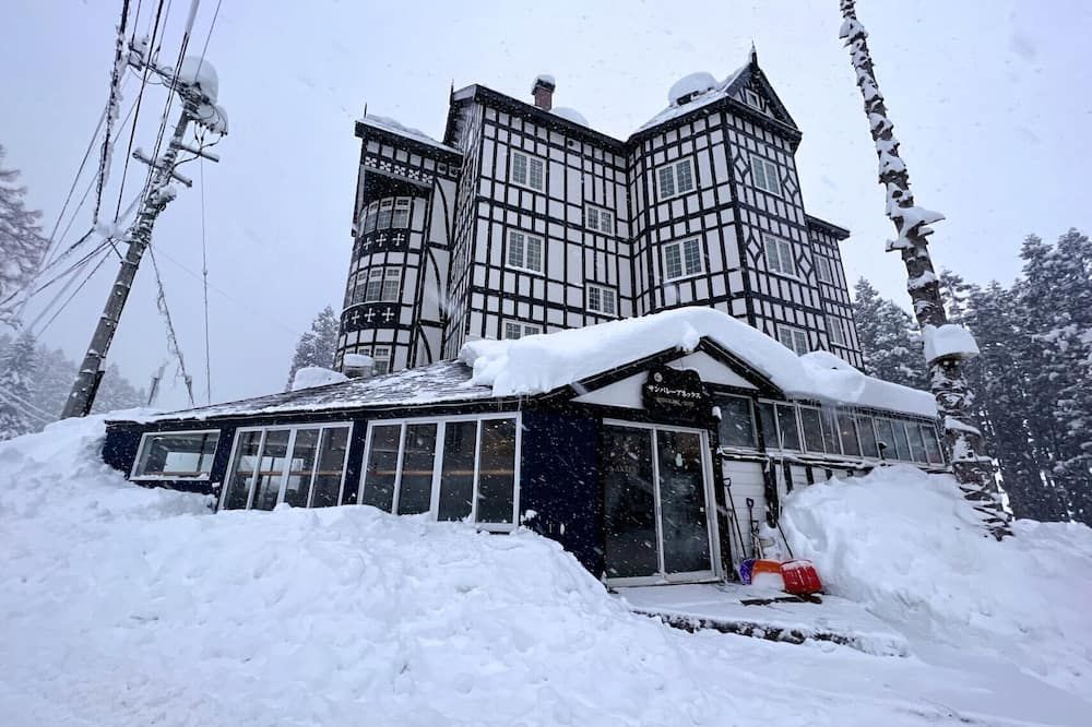 Hakuba Sun Valley Hotel - האקובה - בניין