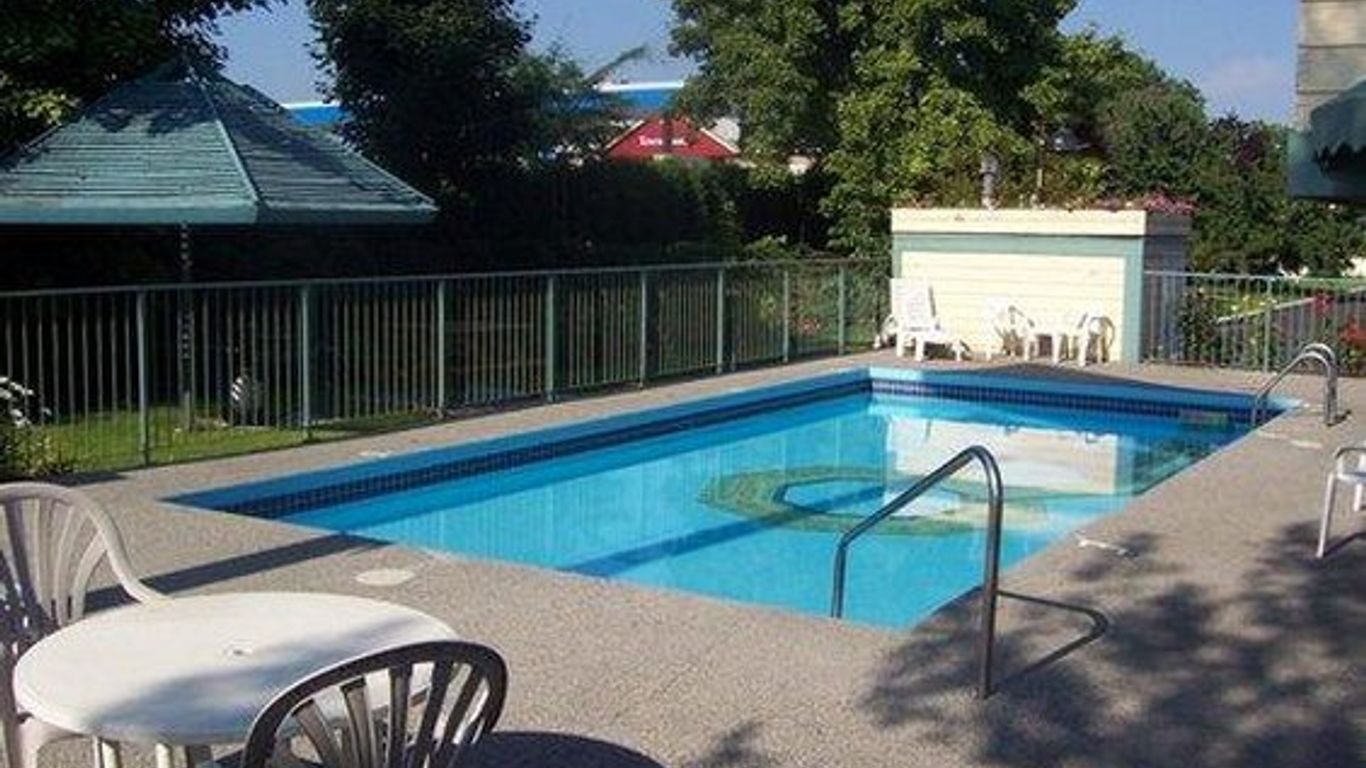 Recreation Inn and Suites Kelowna