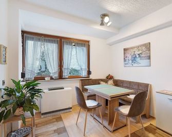 Ferienwohnung Eva Maria - Pforzheim - Dining room