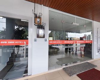 Oyo 778 Bmw 2 Hotel - Muar