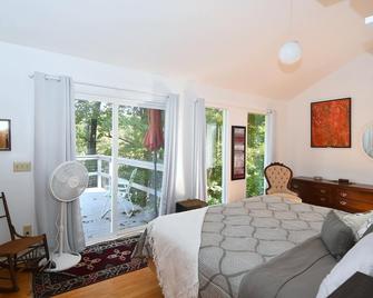 Serendipity - Large 5BR with a Hot Tub - Berkeley Springs - Phòng ngủ