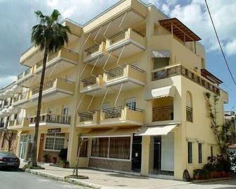 Kiapekos studios - Loutra Edipsou - Gebäude