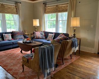 Rustic retreat - Sardis - Sala de estar