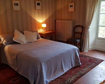 Maison de charme en forêt de Fontainebleau - Villiers-sous-Grez - Chambre