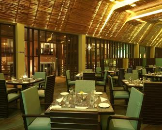 The Golden Crown Hotel - Colva - Restaurant