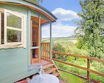 Shepherds Hut near Exmoor National Park - Taunton - Balcony