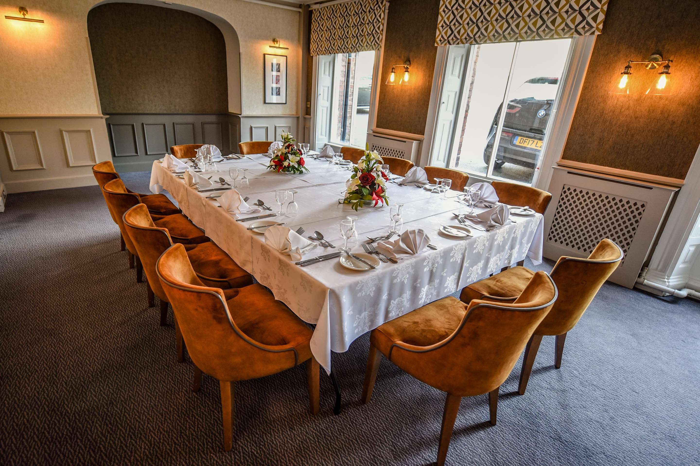 بست ويسترن فالي هوتل - تلفورد - مطعم