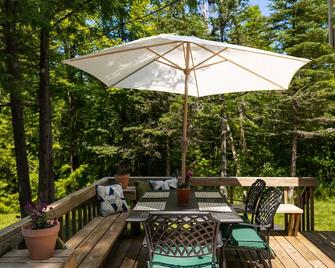 Camp Birch: Waterfront Home on Lake Leelanau - Suttons Bay - Patio
