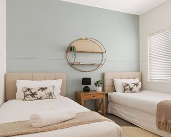 Ocean Blue Apartment One - Currarong - Habitación