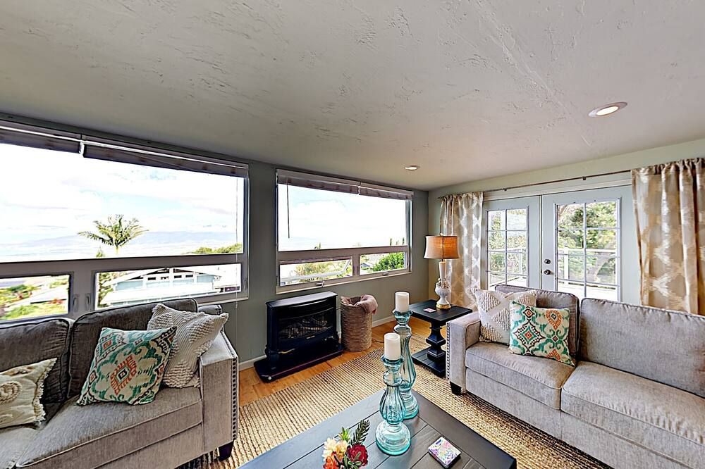 Haleakala Sunrise Home, Kula, Maui, Hawaii - كولا - غرفة معيشة
