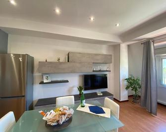 Appartamento Casa Vacanze Chéri - Fiuggi - Sala pranzo