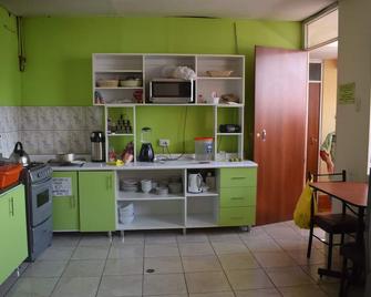 Mango Hostel B&B - Arequipa - Kitchen