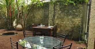 Bangalawa - Colombo - Patio