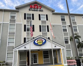 Best Studio Inn - Homestead - Building