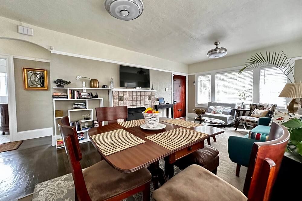 Group Friendly-Fast Wifi-Freeparking-Private Yd & Patio-Centrally Located - Oakland - Salle à manger