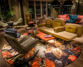Motel One Rotterdam - Rotterdam - Area lounge