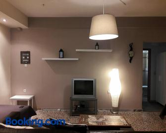 Anesi Rooms To Rent - Olympia - Stue