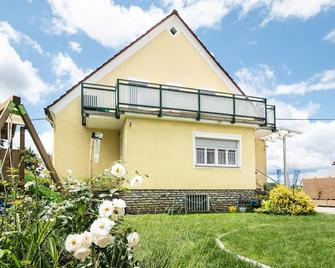 Oma's Apartment In Haus Grete - Bad Waltersdorf - Edificio