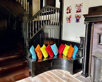 Historic 7 bedroom home in Central West End - 聖路易斯 - 客廳